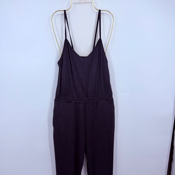 Vuori Navy Performance Jumpsuit Size S Athleisure Romper Jogger Style - Picture 2 of 8